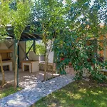 Apartament Anthias Garden Frínion