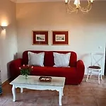 Anthias Garden Daire *