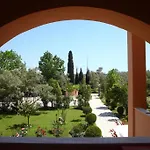 Anthias Garden Apartament *