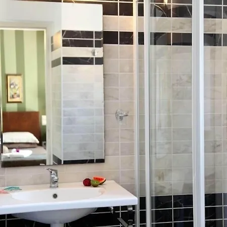 Anthias Garden Lejlighed *